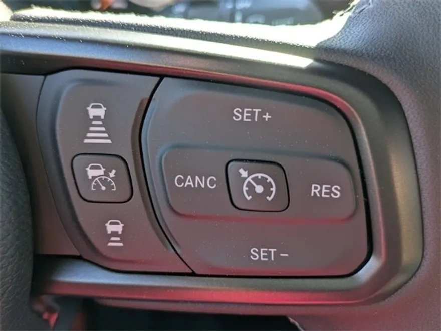 2025 Jeep Wrangler Willys photo 16