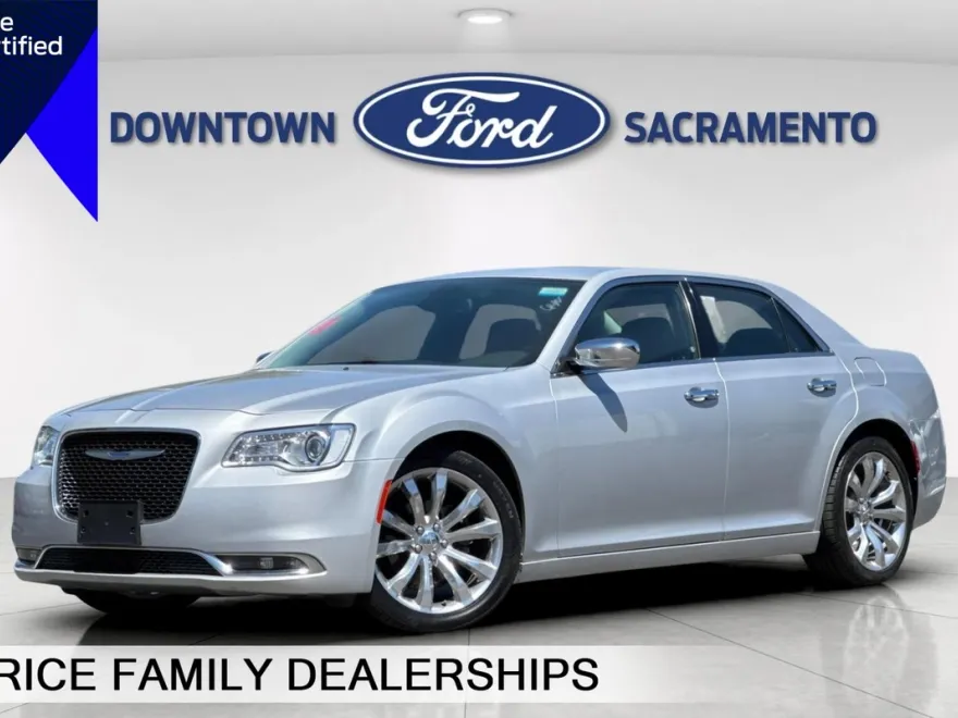 2020 Chrysler 300 Limited photo 1