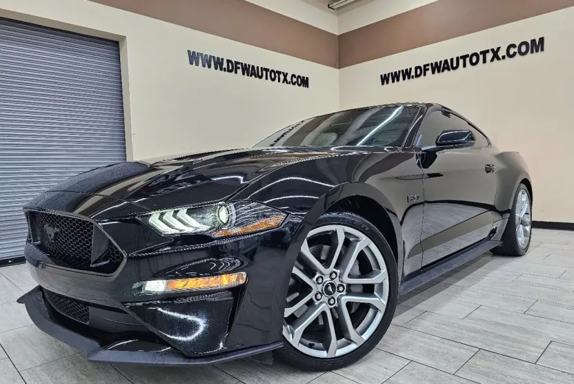 2023 Ford Mustang GT Premium photo 1