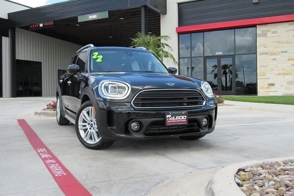 2022 Mini Countryman Oxford Edition photo 1