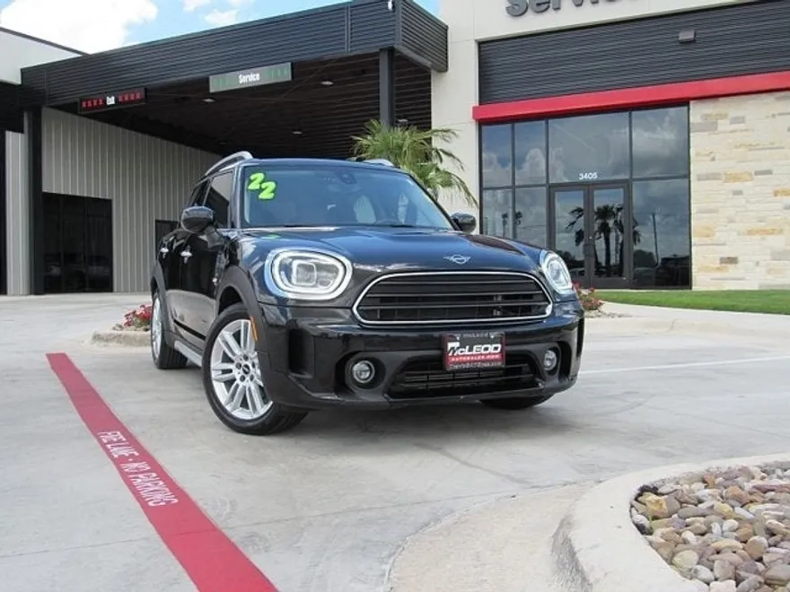 2022 Mini Countryman Oxford Edition photo 1
