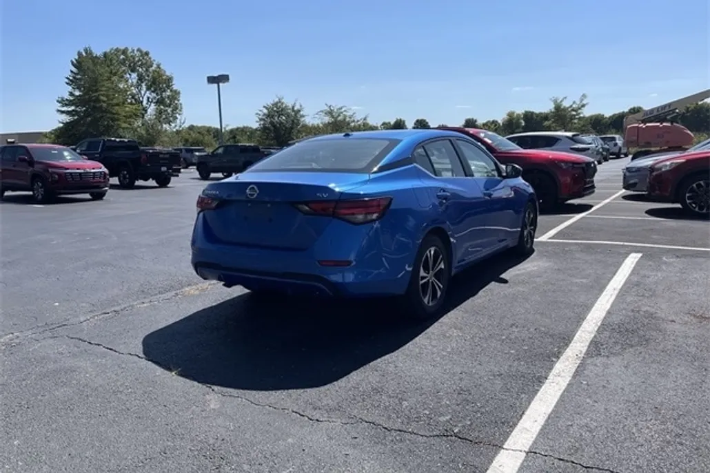 2023 Nissan Sentra SV photo 1