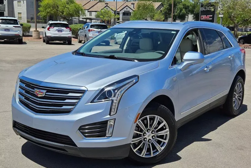 2017 Cadillac XT5 Luxury photo 1