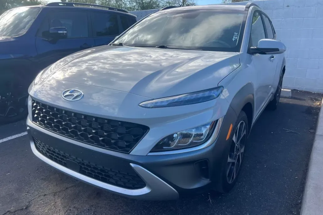 2023 Hyundai Kona Limited photo 1