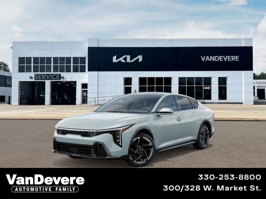 2025 Kia K4 GT-Line photo 1
