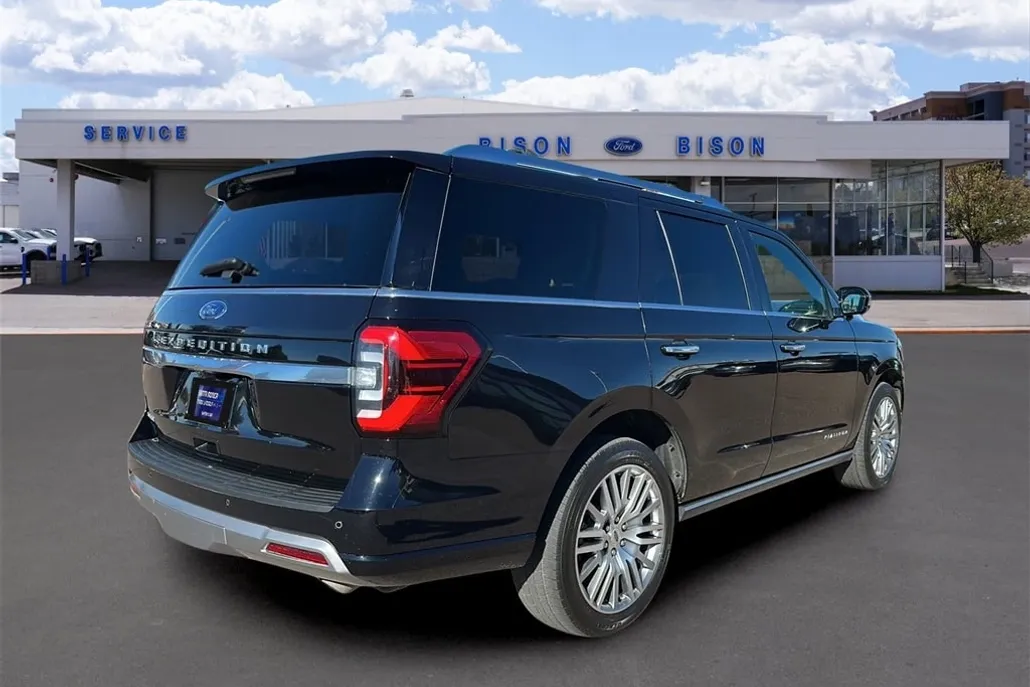 2023 Ford Expedition Platinum photo 1