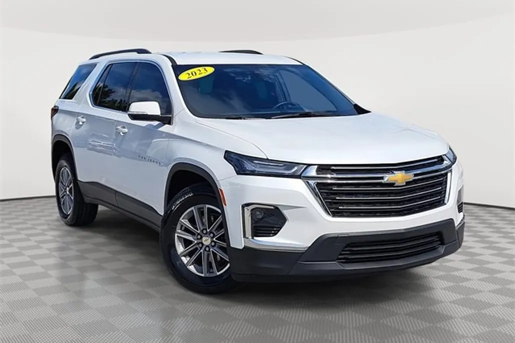 2023 Chevrolet Traverse Cloth 1LT photo 1