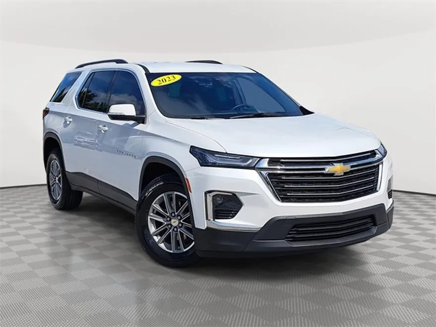2023 Chevrolet Traverse Cloth 1LT photo 1