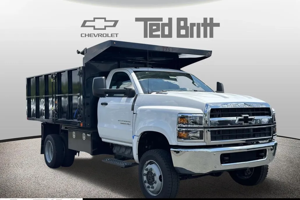 2024 Chevrolet Silverado 5500HD Work Truck photo 1