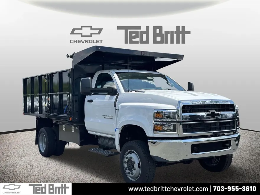 2024 Chevrolet Silverado 5500HD Work Truck photo 1