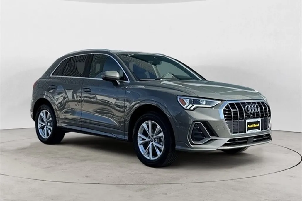 2025 Audi Q3 S line Premium Plus photo 1