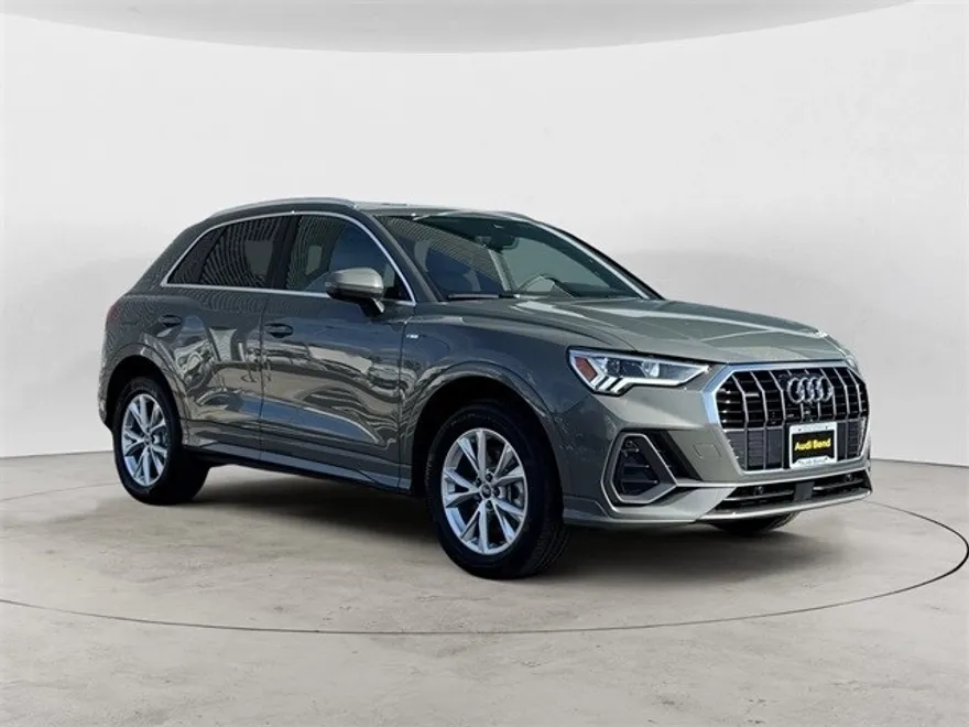 2025 Audi Q3 S line Premium Plus photo 1