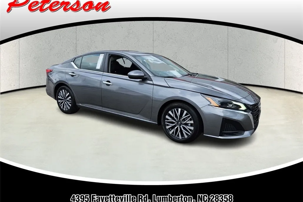 2023 Nissan Altima 2.5 SV photo 1