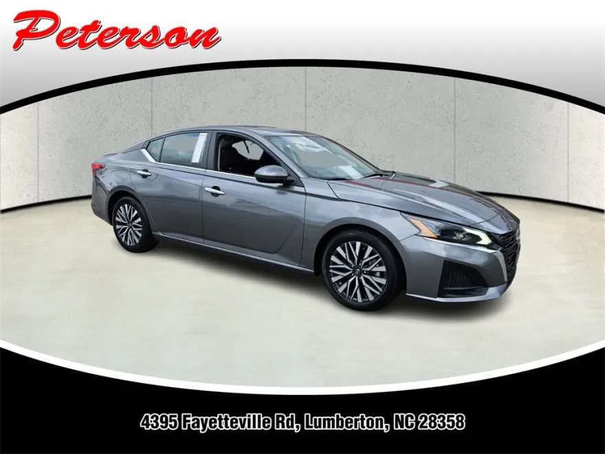 2023 Nissan Altima 2.5 SV photo 1