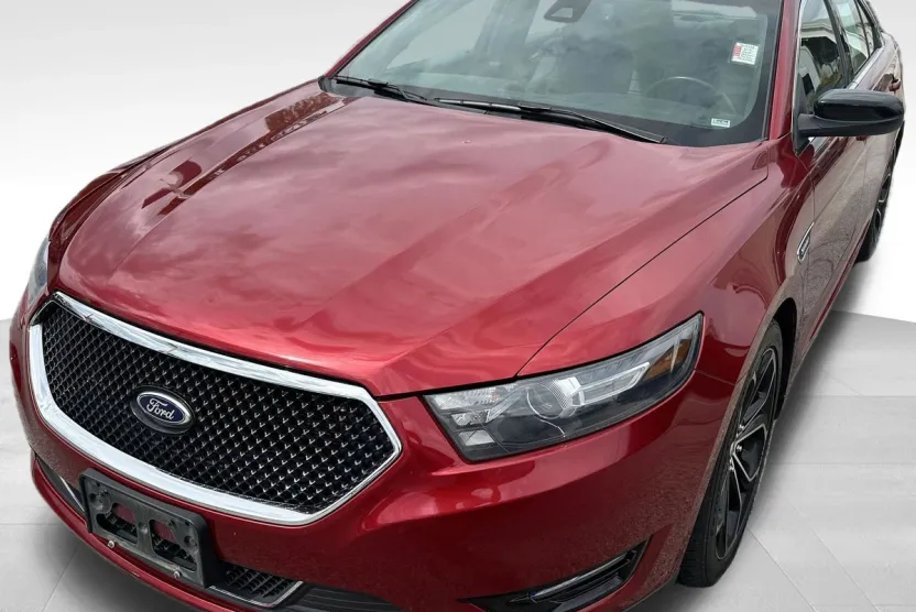 2014 Ford Taurus SHO photo 1