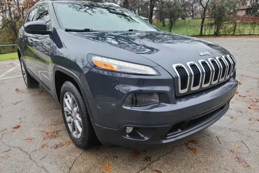2018 Jeep Cherokee Latitude photo 1
