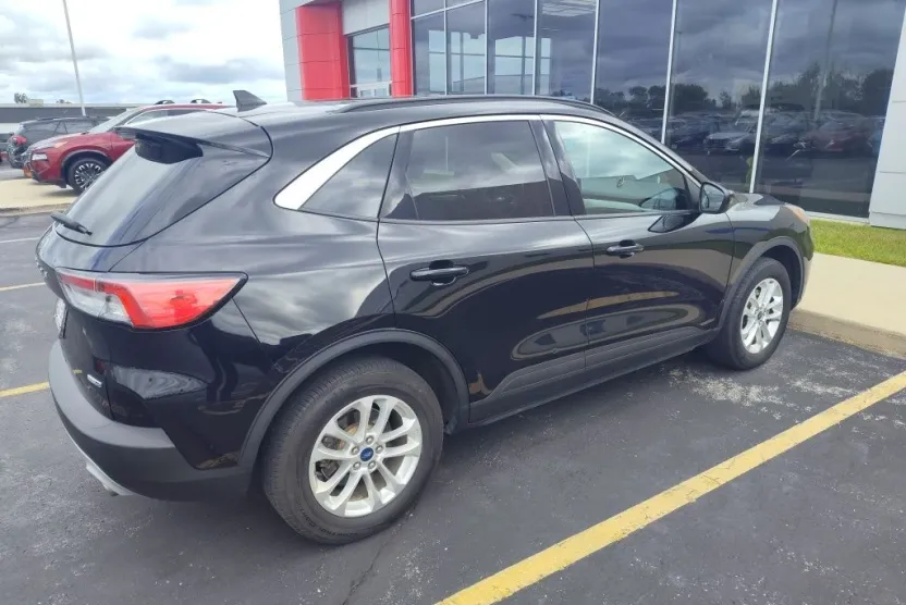 2020 Ford Escape SE photo 1