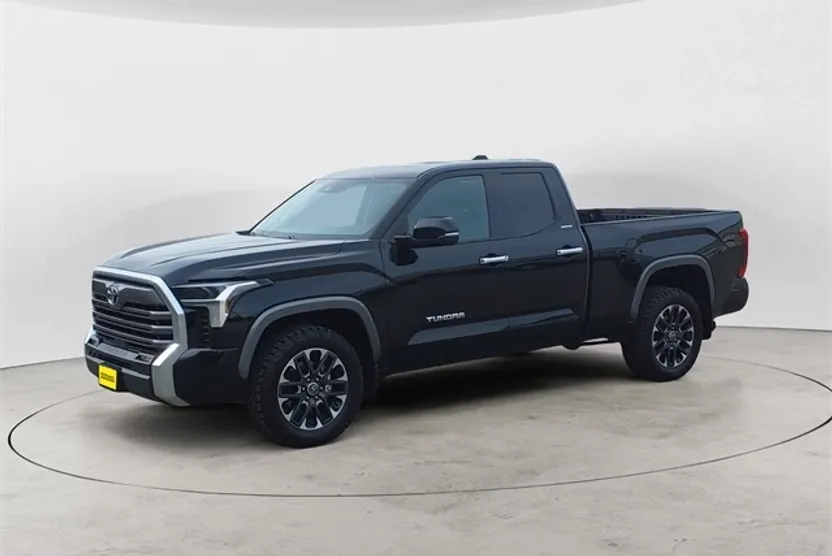 2022 Toyota Tundra Limited Double Cab photo 1