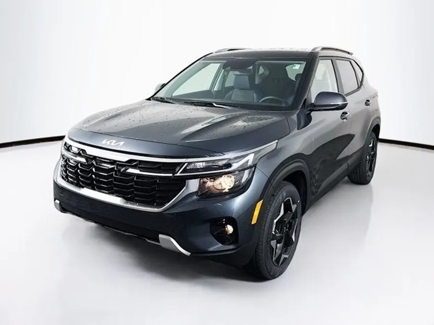 2025 Kia Seltos S photo 1