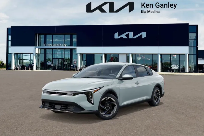 2025 Kia K4 EX photo 1