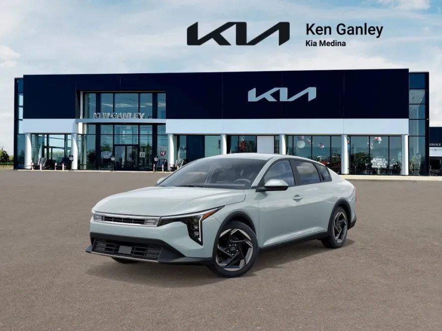 2025 Kia K4 EX photo 1