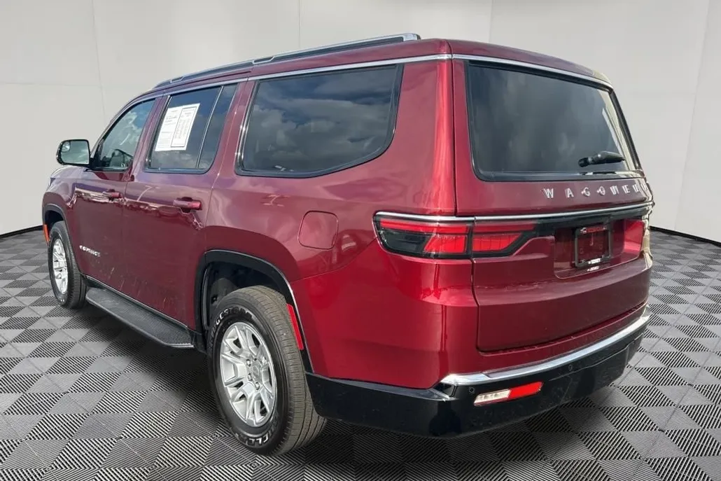 2024 Jeep Wagoneer Base photo 1