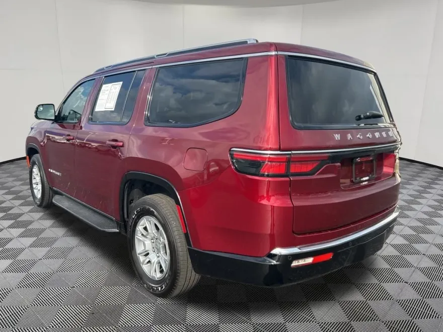 2024 Jeep Wagoneer Base photo 1
