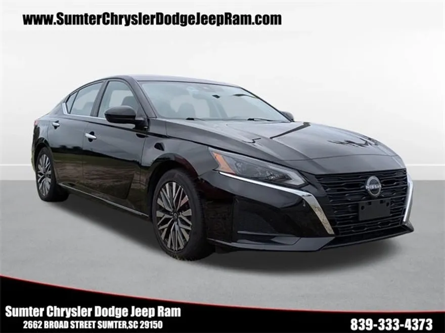 2023 Nissan Altima 2.5 SV photo 1