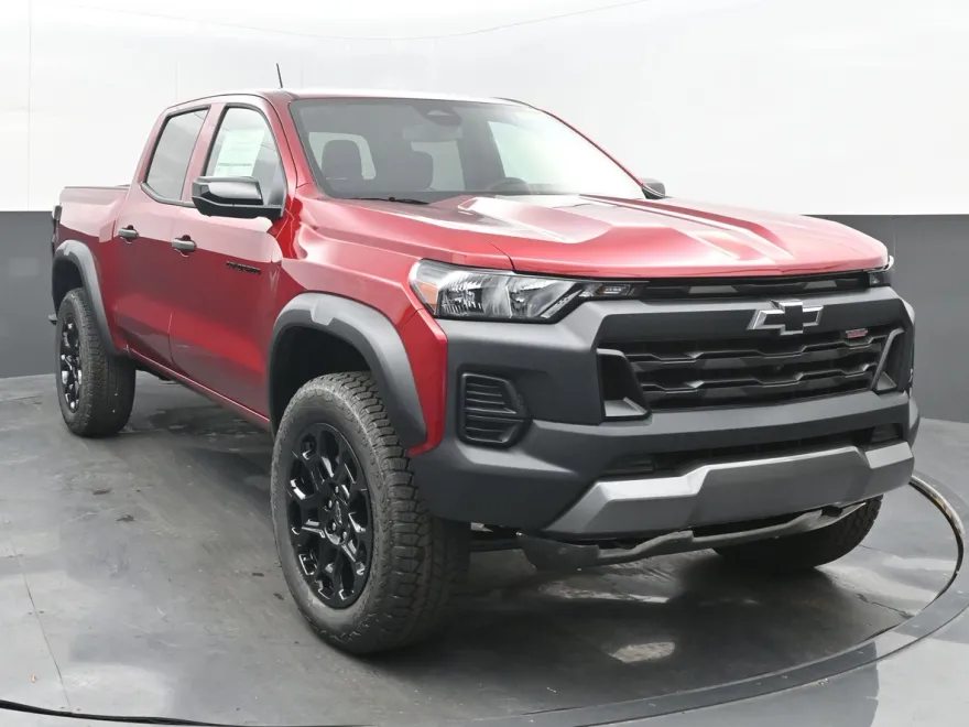 2026 Chevrolet Colorado Trail Boss photo 1
