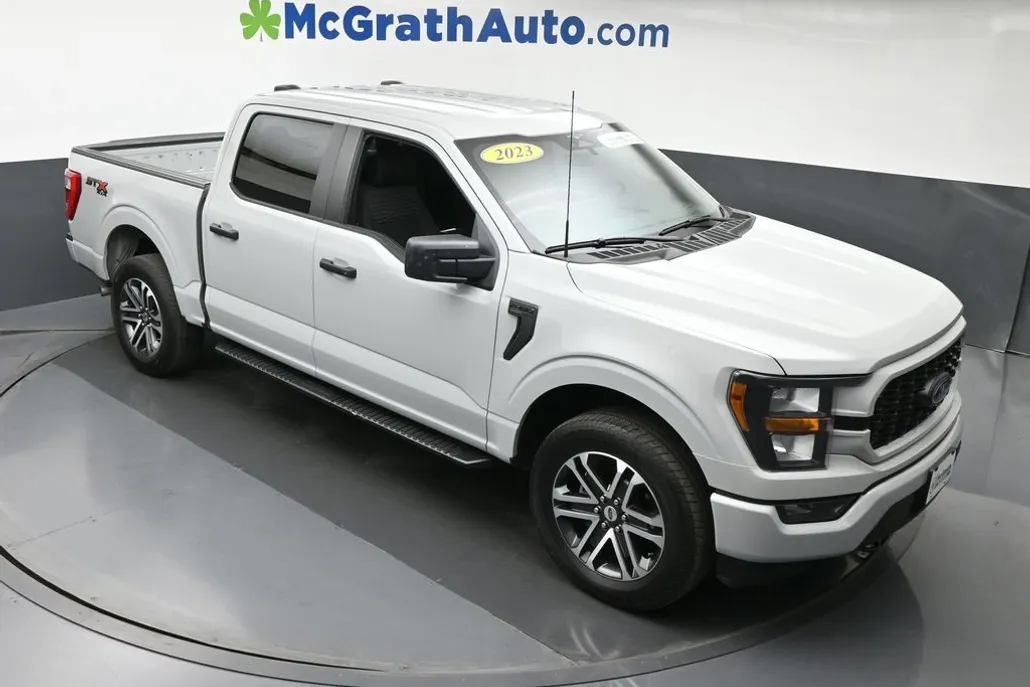 2023 Ford F-150 XL photo 1
