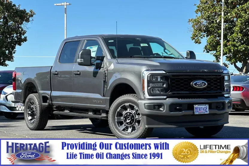 2025 Ford F-250 photo 1