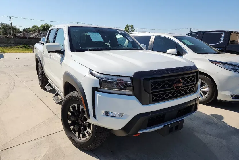 2023 Nissan Frontier PRO-4X photo 1