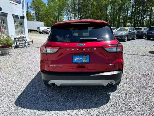2020 Ford Escape Titanium Hybrid photo 4