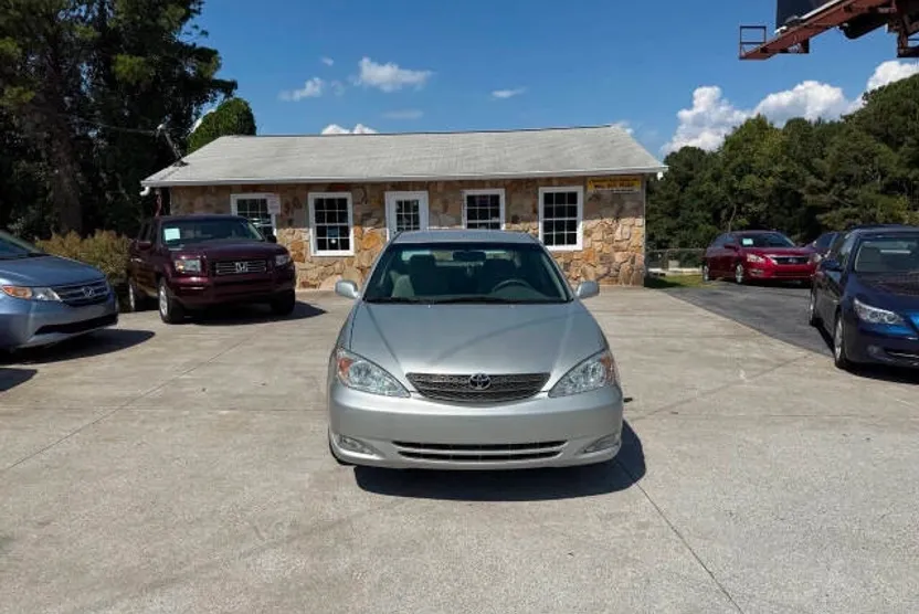 2004 Toyota Camry XLE photo 1