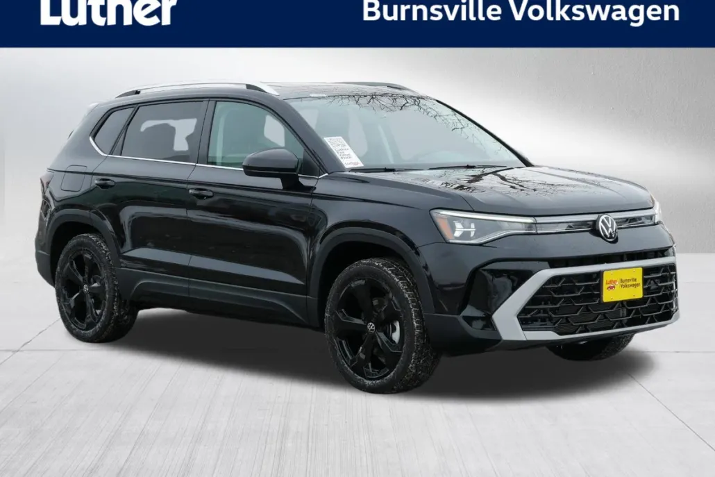 2025 Volkswagen Taos SEL photo 1