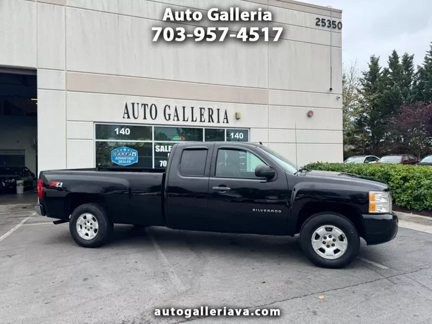 2010 Chevrolet Silverado 1500 LT photo 1