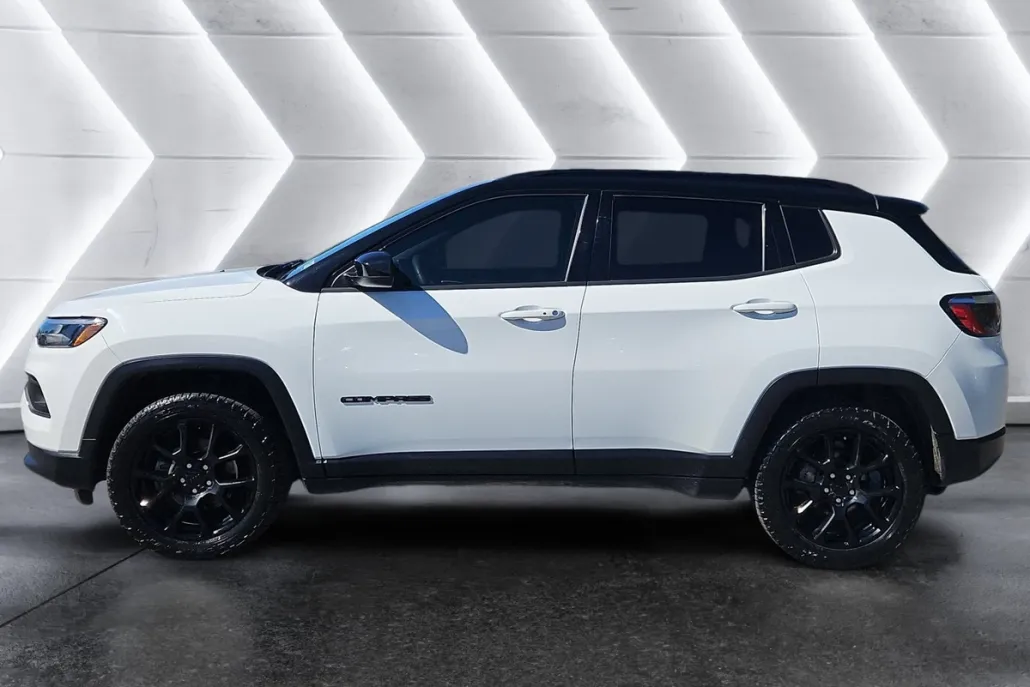 2022 Jeep Compass Altitude photo 1