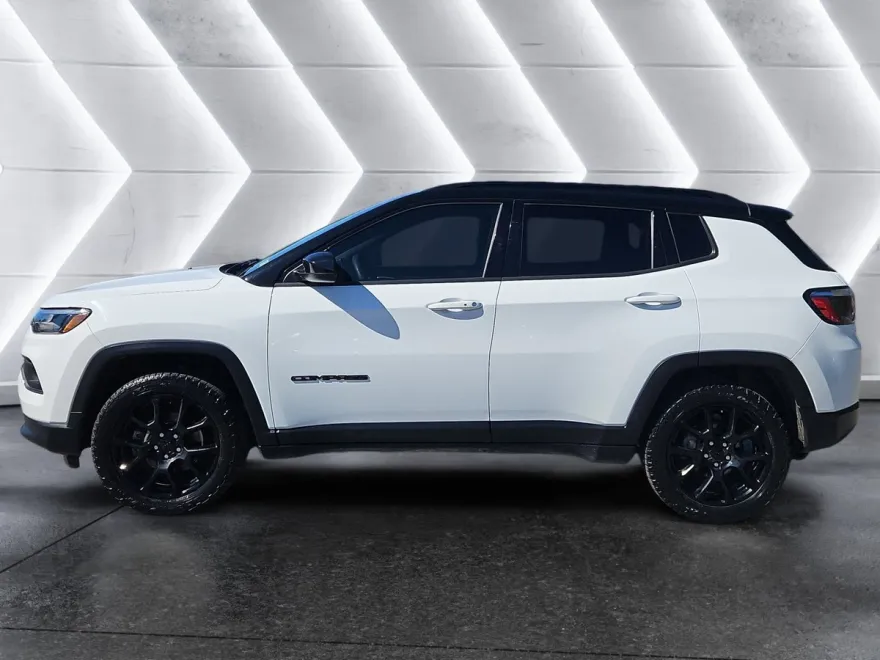 2022 Jeep Compass Altitude photo 1
