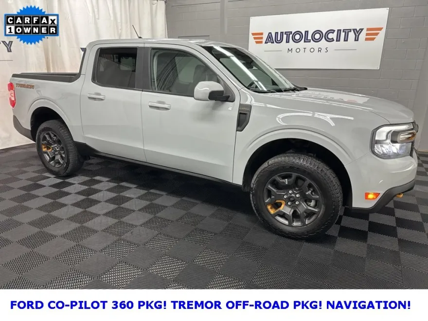 2023 Ford Maverick Lariat photo 1