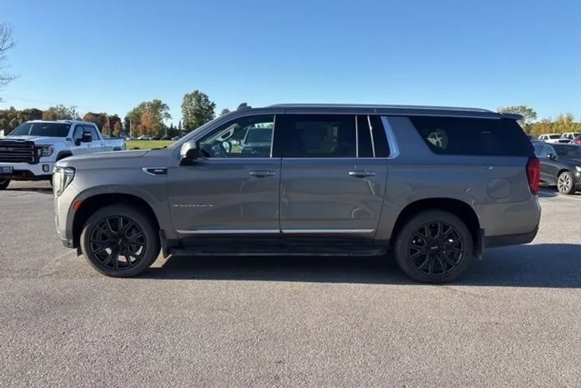 2021 Gmc Yukon XL SLT photo 1