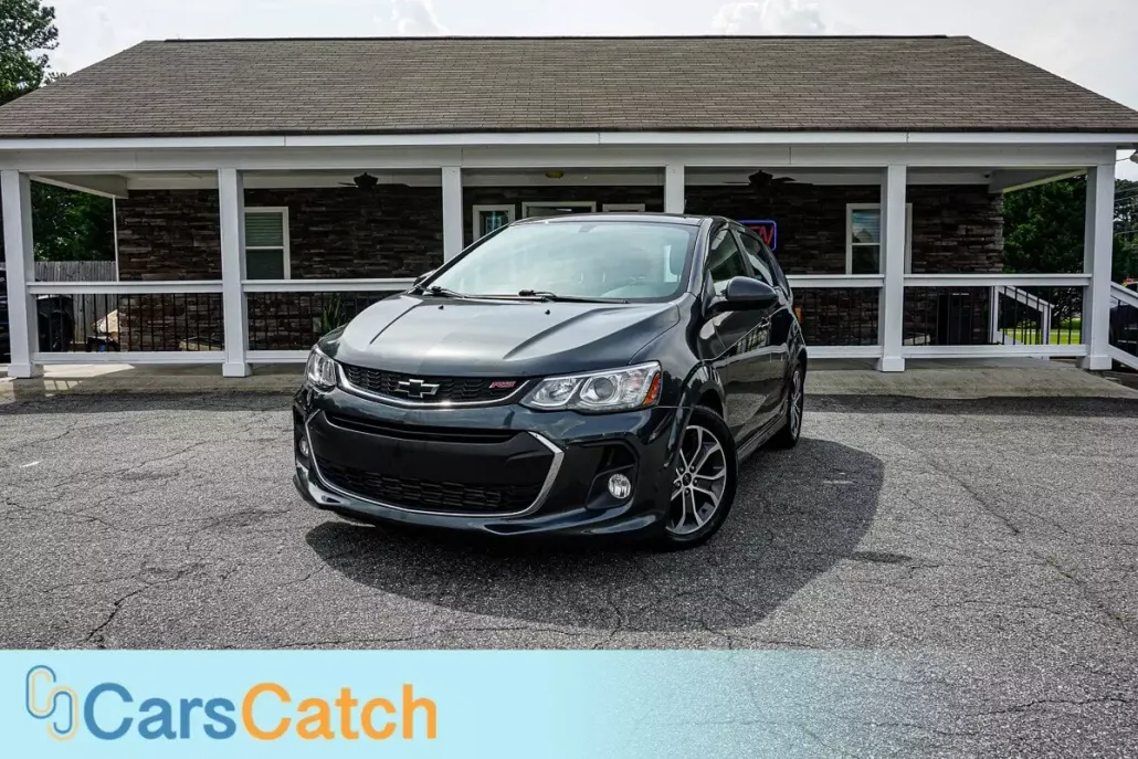 2019 Chevrolet Sonic LT photo 1