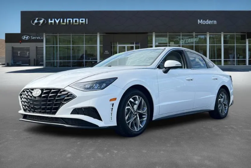 2023 Hyundai Sonata SEL photo 1