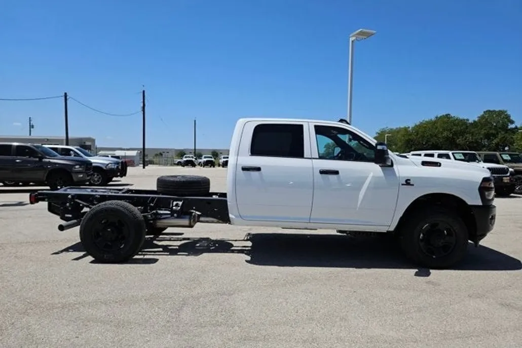 2026 Ram 3500 Tradesman Limited photo 1