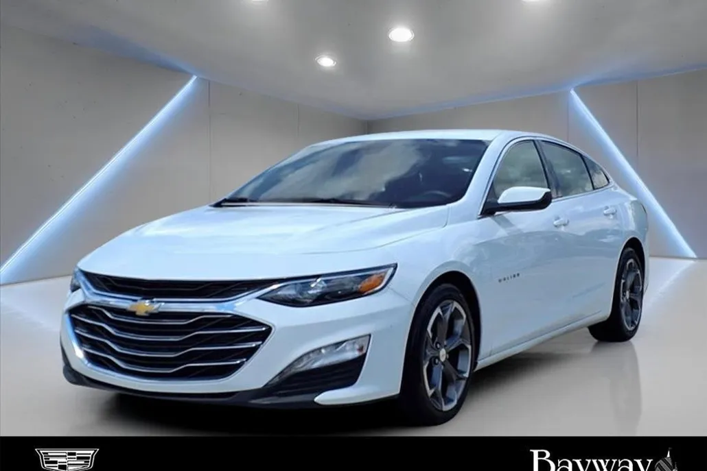 2023 Chevrolet Malibu 1LT photo 1