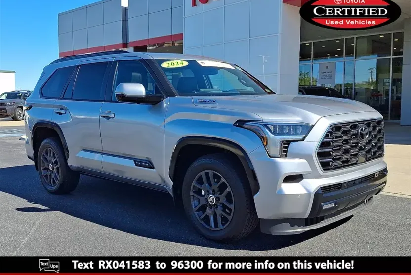 2024 Toyota Sequoia Platinum photo 1