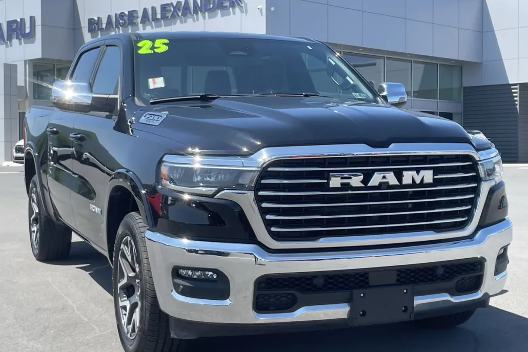 2025 Ram 1500 Laramie photo 1
