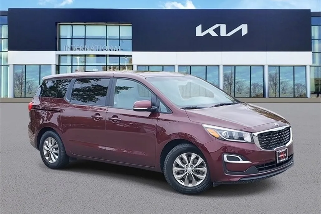 2019 Kia Sedona LX photo 1