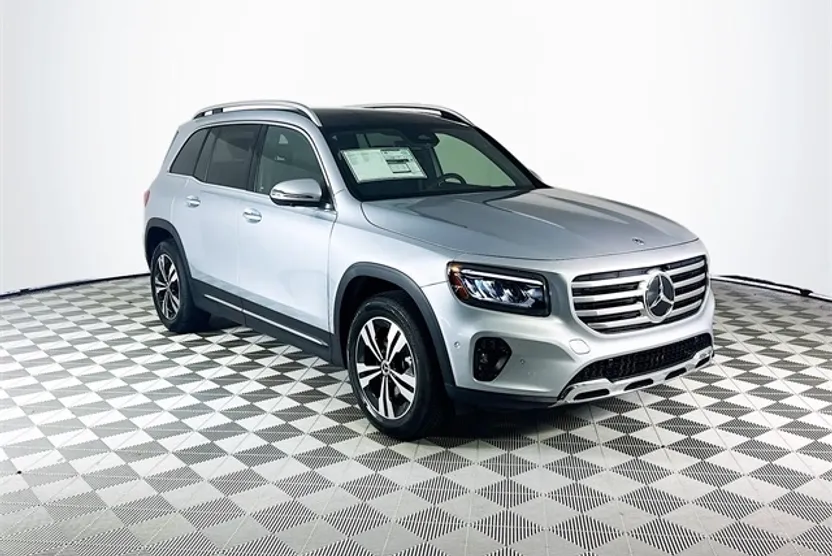 2026 Mercedes Benz GLB 250 photo 1