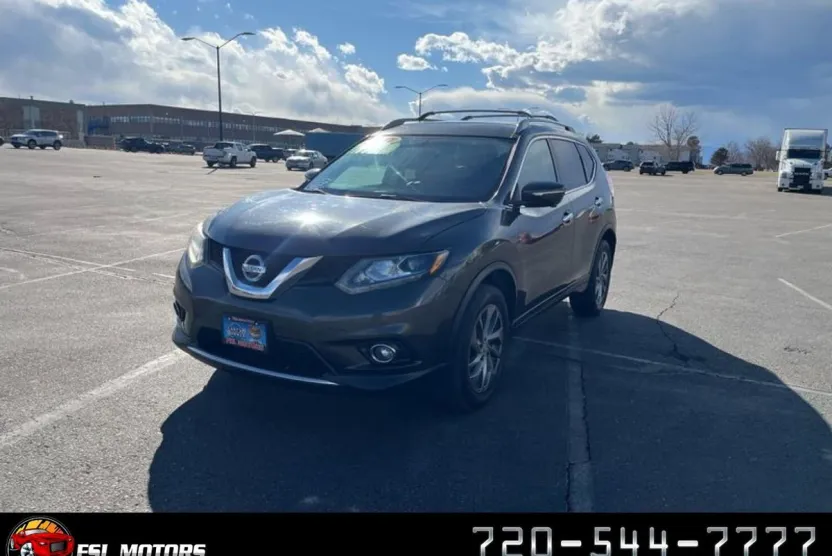 2015 Nissan Rogue SL photo 1