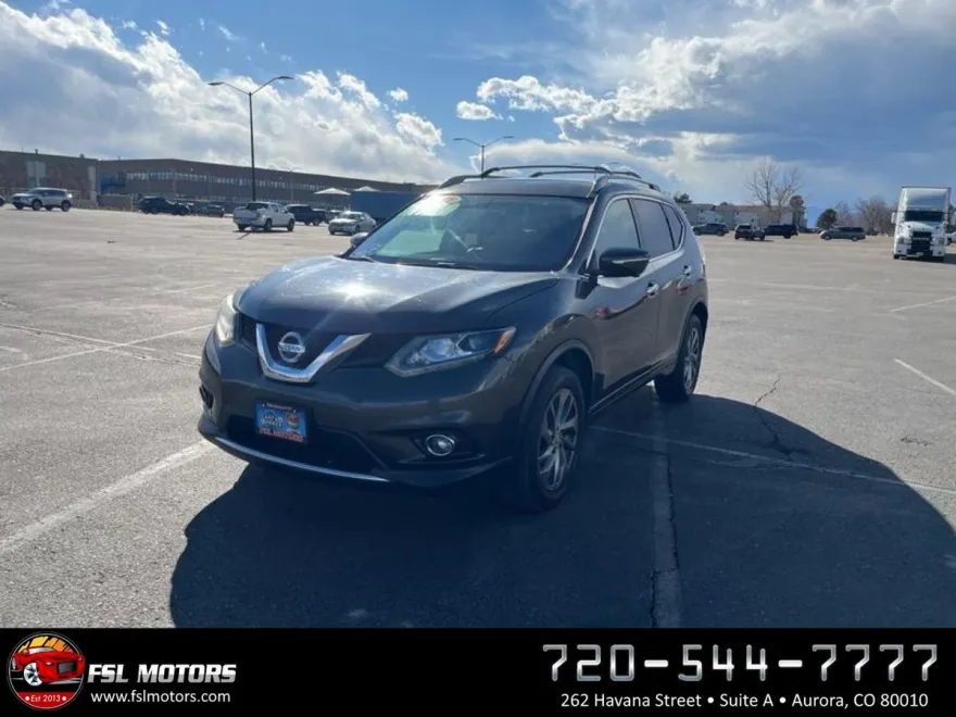 2015 Nissan Rogue SL photo 1